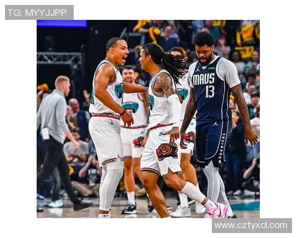 冲突升级!独行侠与教练发生激烈争执 冲突升级!独行侠与教练发生激烈争执