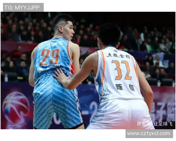 冲突升级！三分王与教练发生激烈争执